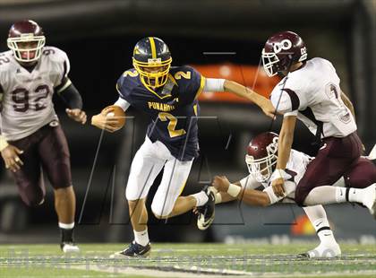 Thumbnail 2 in Punahou vs. Farrington (HHSAA D1 Semifinal) photogallery.