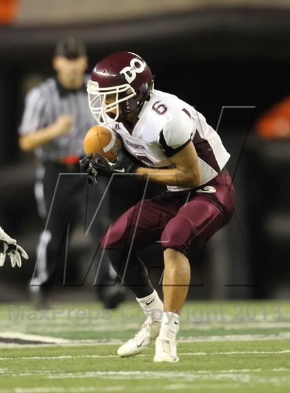 Thumbnail 3 in Punahou vs. Farrington (HHSAA D1 Semifinal) photogallery.