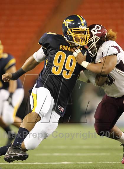 Thumbnail 3 in Punahou vs. Farrington (HHSAA D1 Semifinal) photogallery.