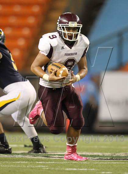 Thumbnail 2 in Punahou vs. Farrington (HHSAA D1 Semifinal) photogallery.