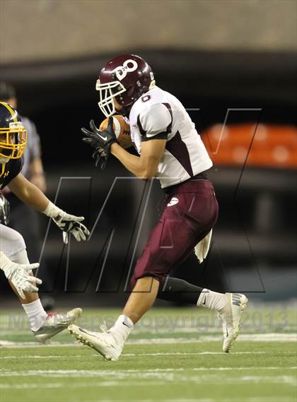 Thumbnail 2 in Punahou vs. Farrington (HHSAA D1 Semifinal) photogallery.