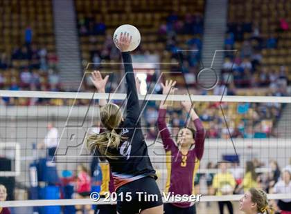 Thumbnail 2 in Windsor vs. Mead (CHSAA 4A Playoff) photogallery.