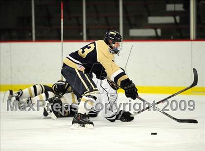 Thumbnail 2 in Notre Dame Catholic @ Xavier photogallery.