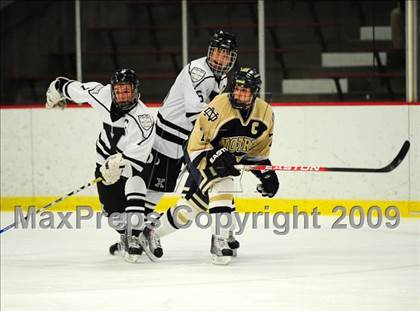 Thumbnail 3 in Notre Dame Catholic @ Xavier photogallery.
