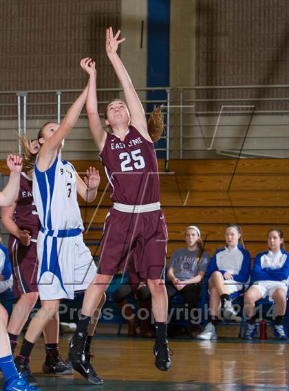 Thumbnail 3 in Bacon Academy vs.  East Lyme photogallery.
