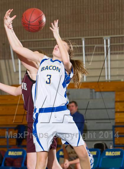 Thumbnail 3 in Bacon Academy vs.  East Lyme photogallery.