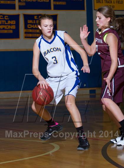 Thumbnail 2 in Bacon Academy vs.  East Lyme photogallery.
