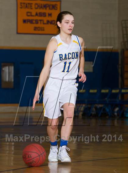 Thumbnail 3 in Bacon Academy vs.  East Lyme photogallery.