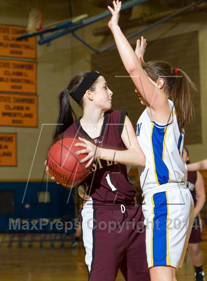 Thumbnail 2 in Bacon Academy vs.  East Lyme photogallery.