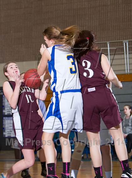 Thumbnail 3 in Bacon Academy vs.  East Lyme photogallery.