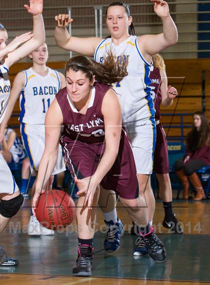 Thumbnail 3 in Bacon Academy vs.  East Lyme photogallery.