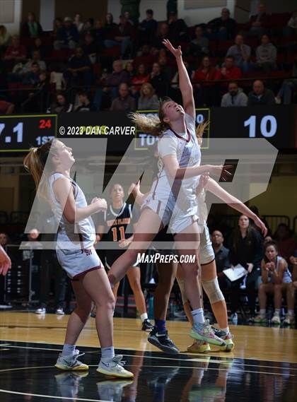 Thumbnail 2 in White Plains vs. Albertus Magnus (NYSPHSAA Section 1 Class 2A Final) photogallery.