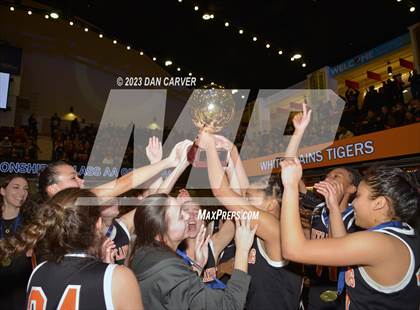 Thumbnail 1 in White Plains vs. Albertus Magnus (NYSPHSAA Section 1 Class 2A Final) photogallery.