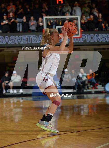 Thumbnail 2 in White Plains vs. Albertus Magnus (NYSPHSAA Section 1 Class 2A Final) photogallery.