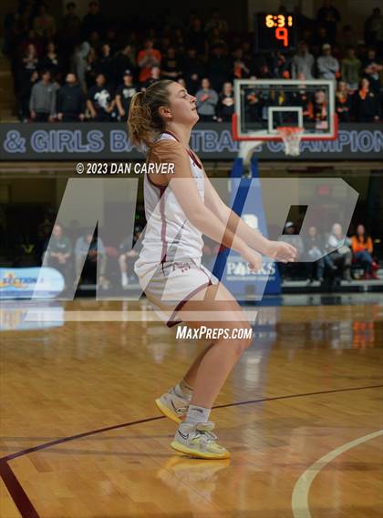 Thumbnail 1 in White Plains vs. Albertus Magnus (NYSPHSAA Section 1 Class 2A Final) photogallery.
