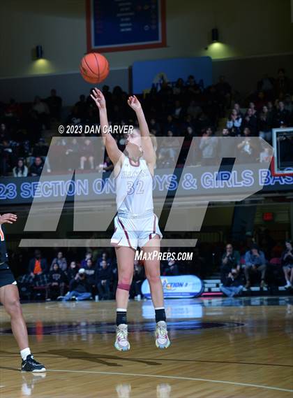 Thumbnail 3 in White Plains vs. Albertus Magnus (NYSPHSAA Section 1 Class 2A Final) photogallery.