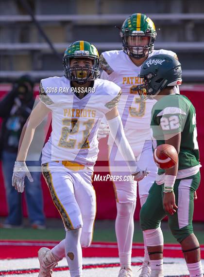 Thumbnail 3 in William Floyd vs. Ward Melville - Section XI Division I Finals photogallery.