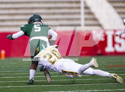 Thumbnail 3 in William Floyd vs. Ward Melville - Section XI Division I Finals photogallery.