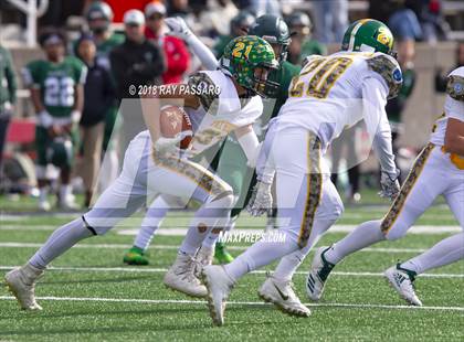 Thumbnail 3 in William Floyd vs. Ward Melville - Section XI Division I Finals photogallery.