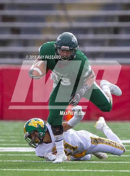 Thumbnail 3 in William Floyd vs. Ward Melville - Section XI Division I Finals photogallery.
