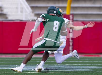 Thumbnail 3 in William Floyd vs. Ward Melville - Section XI Division I Finals photogallery.