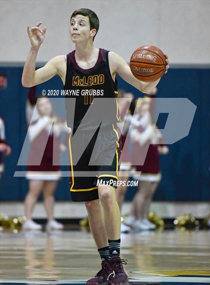 Thumbnail 1 in Big Sandy vs. McLeod (UIL 2A Regional Quarterfinal) photogallery.