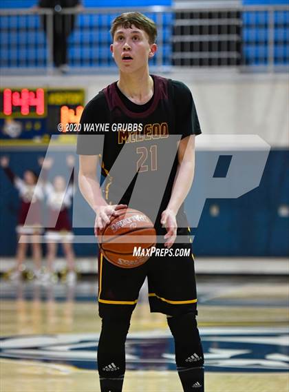 Thumbnail 2 in Big Sandy vs. McLeod (UIL 2A Regional Quarterfinal) photogallery.