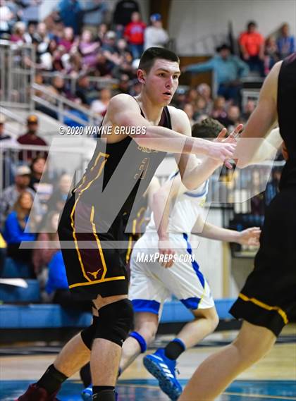 Thumbnail 2 in Big Sandy vs. McLeod (UIL 2A Regional Quarterfinal) photogallery.