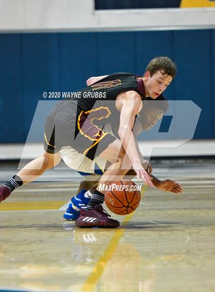 Thumbnail 2 in Big Sandy vs. McLeod (UIL 2A Regional Quarterfinal) photogallery.