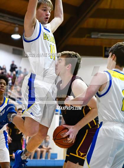 Thumbnail 1 in Big Sandy vs. McLeod (UIL 2A Regional Quarterfinal) photogallery.