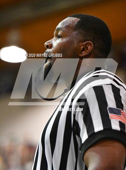 Thumbnail 1 in Big Sandy vs. McLeod (UIL 2A Regional Quarterfinal) photogallery.