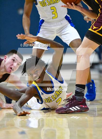 Thumbnail 1 in Big Sandy vs. McLeod (UIL 2A Regional Quarterfinal) photogallery.