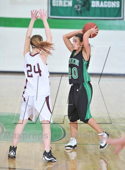 Thumbnail 1 in Solon Springs vs. Siren (WIAA D5 Regionals)  photogallery.