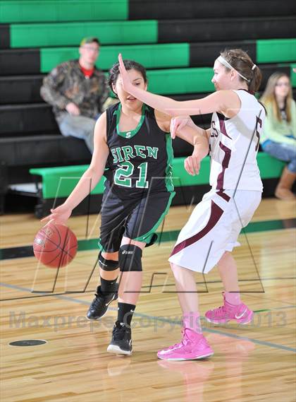 Thumbnail 3 in Solon Springs vs. Siren (WIAA D5 Regionals)  photogallery.