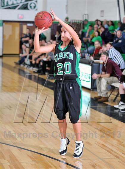 Thumbnail 1 in Solon Springs vs. Siren (WIAA D5 Regionals)  photogallery.