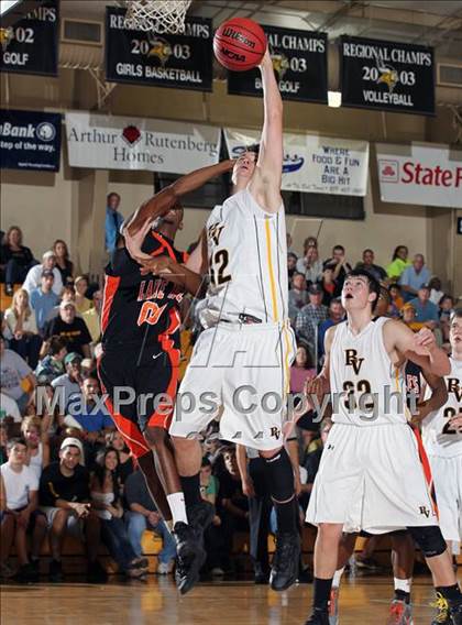 Thumbnail 1 in Lake Wales vs. Bishop Verot (City of Palms Classic) photogallery.