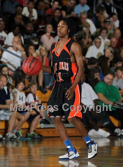 Thumbnail 3 in Lake Wales vs. Bishop Verot (City of Palms Classic) photogallery.