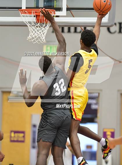 Thumbnail 1 in Oak Hill Academy vs. Wasatch Academy (Montverde Academy Invitational Tournament) photogallery.
