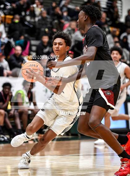 Thumbnail 1 in Centennial vs. Salesian College Preparatory (The Classic at Damien) photogallery.