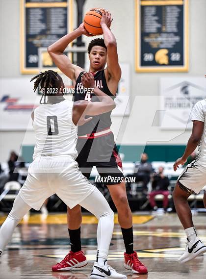 Thumbnail 3 in Centennial vs. Salesian College Preparatory (The Classic at Damien) photogallery.