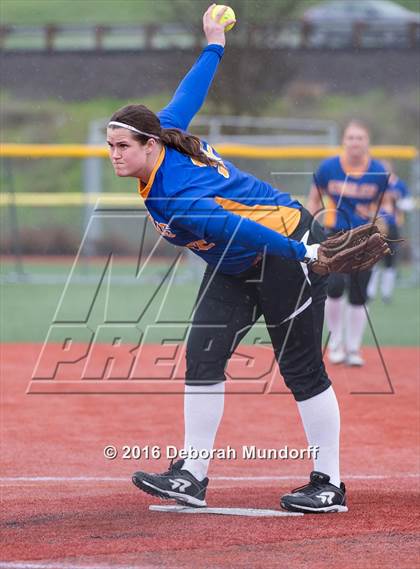 Thumbnail 2 in Sheldon vs. Eagle Point (Medford Spring Break High School Fastpitch Classic) photogallery.