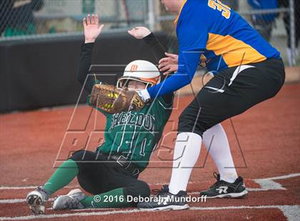 Thumbnail 3 in Sheldon vs. Eagle Point (Medford Spring Break High School Fastpitch Classic) photogallery.