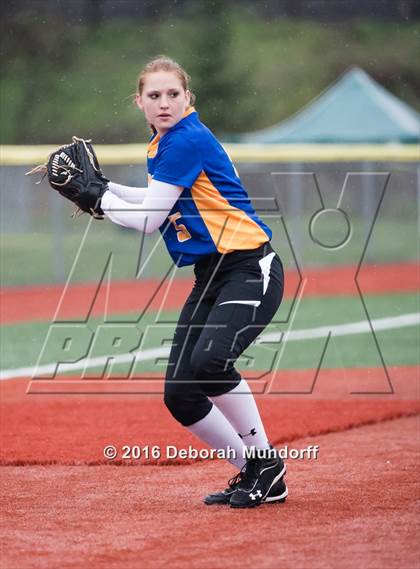 Thumbnail 2 in Sheldon vs. Eagle Point (Medford Spring Break High School Fastpitch Classic) photogallery.