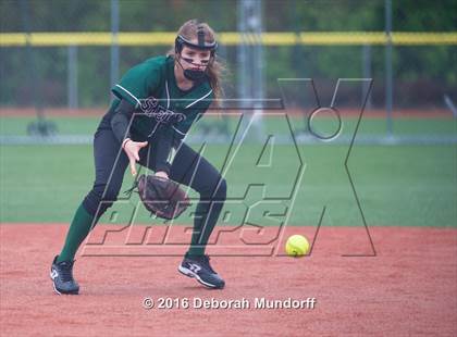 Thumbnail 2 in Sheldon vs. Eagle Point (Medford Spring Break High School Fastpitch Classic) photogallery.