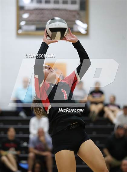Thumbnail 3 in Circleville @ Amanda-Clearcreek photogallery.