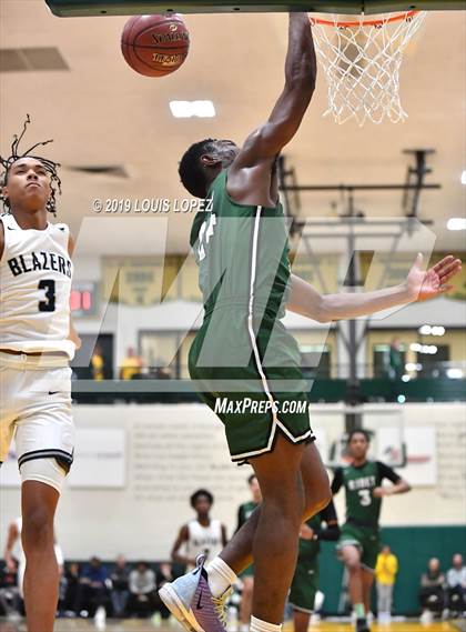 Thumbnail 3 in Sierra Canyon vs. Ribet Academy (The Classic at Damien) photogallery.