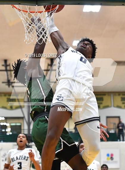 Thumbnail 1 in Sierra Canyon vs. Ribet Academy (The Classic at Damien) photogallery.
