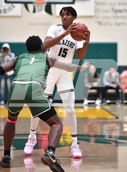 Thumbnail 1 in Sierra Canyon vs. Ribet Academy (The Classic at Damien) photogallery.