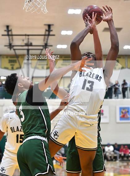 Thumbnail 1 in Sierra Canyon vs. Ribet Academy (The Classic at Damien) photogallery.