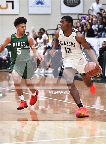 Thumbnail 3 in Sierra Canyon vs. Ribet Academy (The Classic at Damien) photogallery.